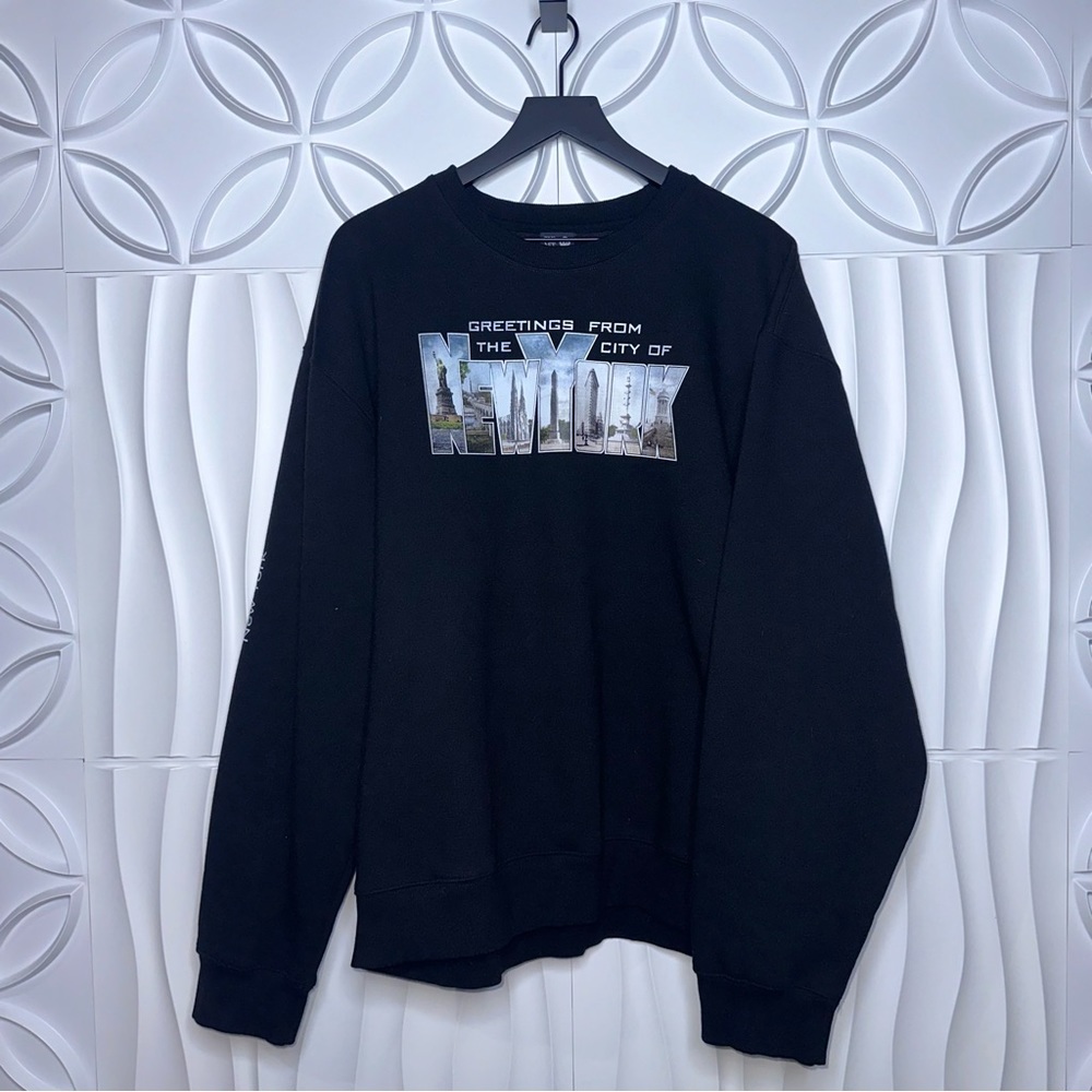 The Met Greetings From The City of New York Crew Neck Sweatshirt